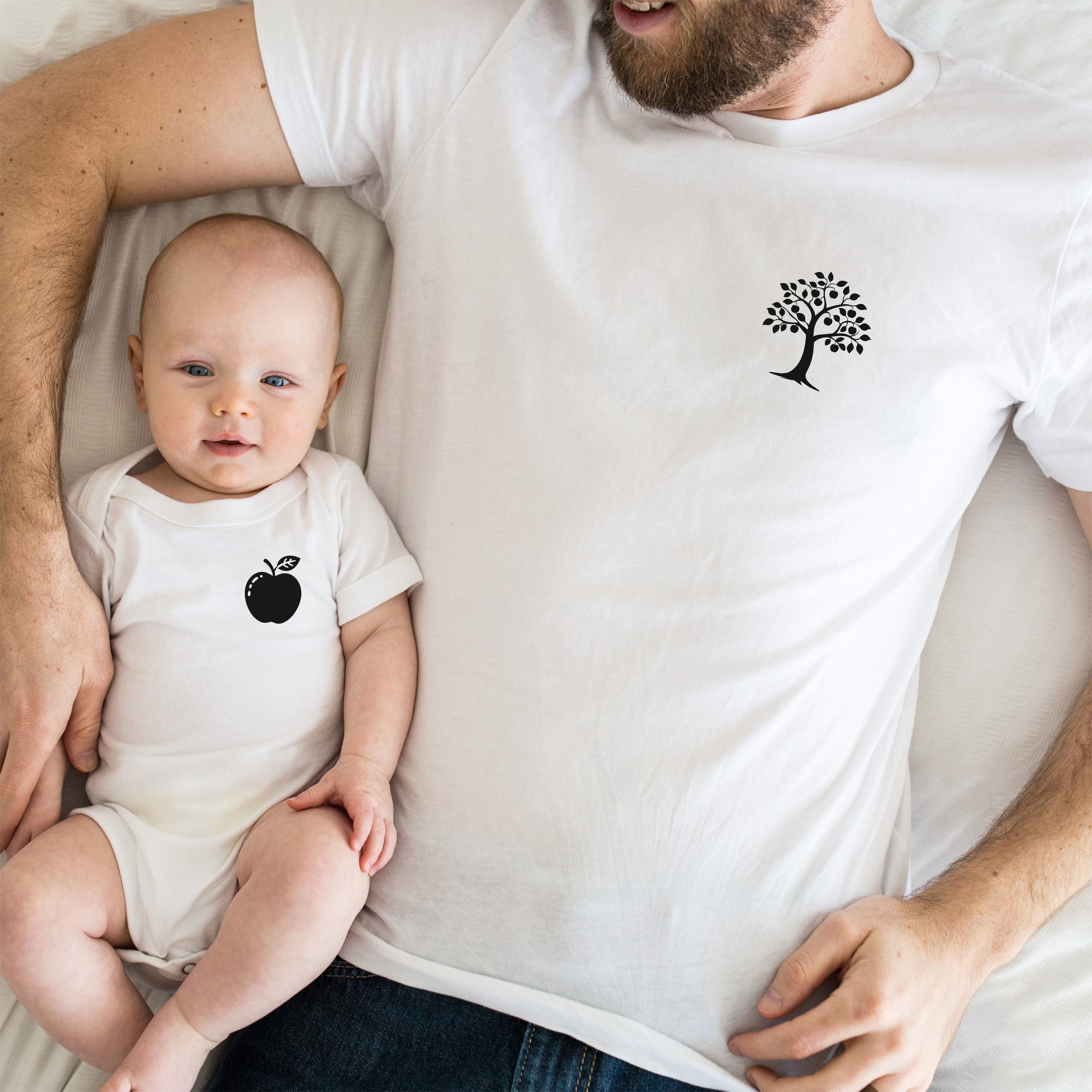 Vater Sohn Shirts Apfelbaum und Apfel Partnerlook Shirt Mama Tochter Outfit Set Babybody bedruckt Vater Sohn Geschenk Vatertag