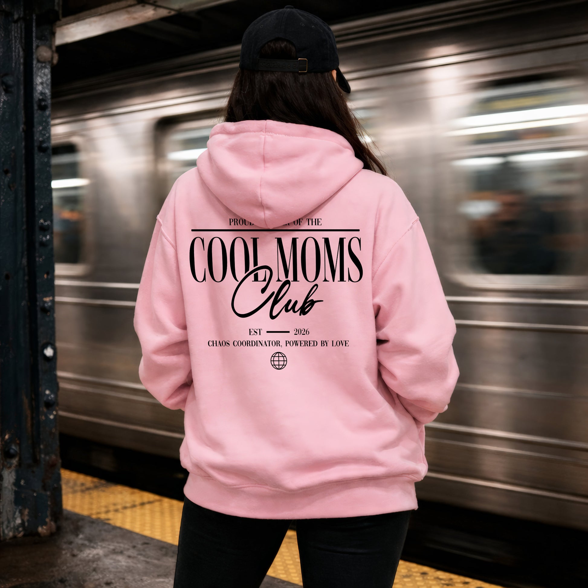 Cool Moms Club Hoodie personalisiert mit deinem Datum