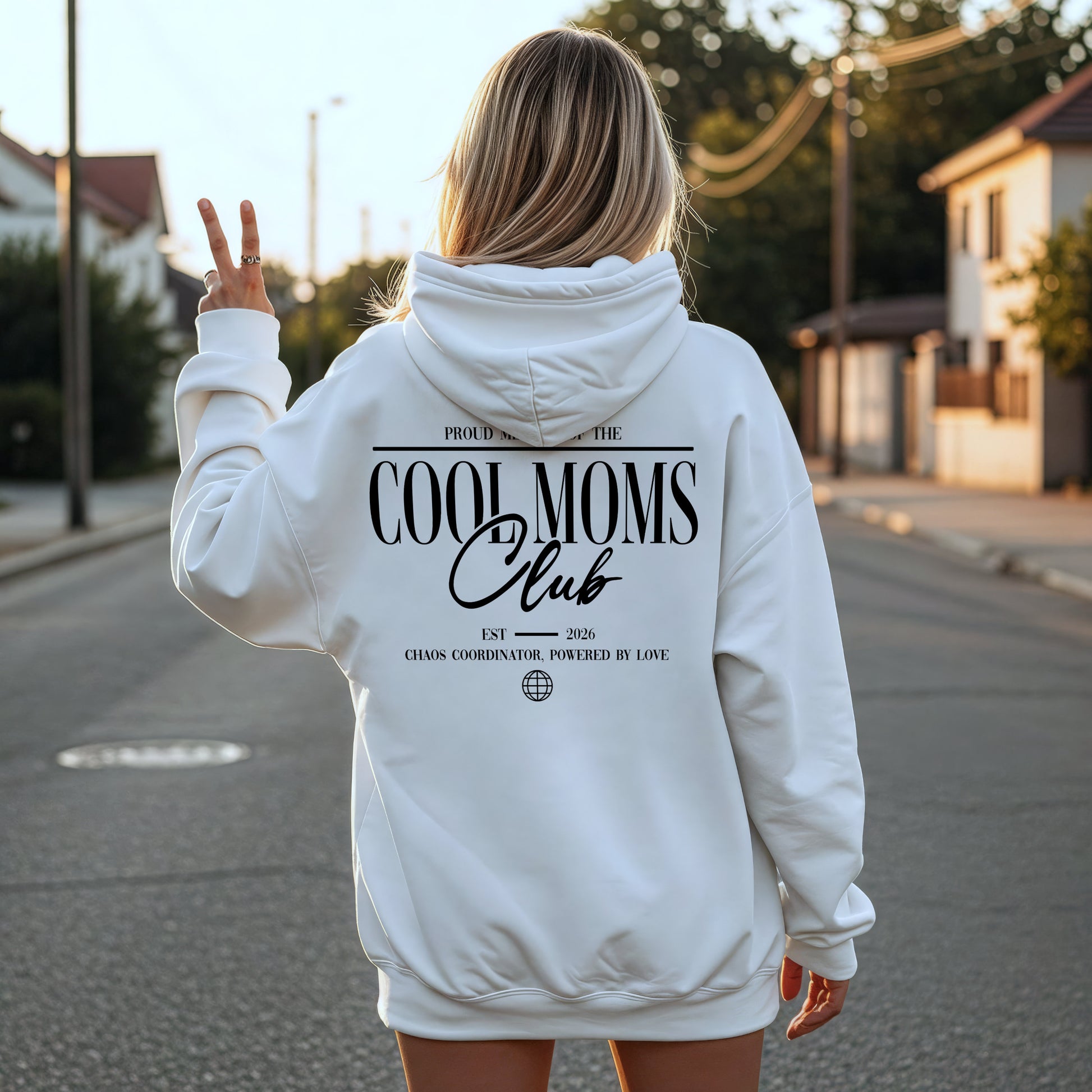 Cool Moms Club Hoodie personalisiert mit deinem Datum