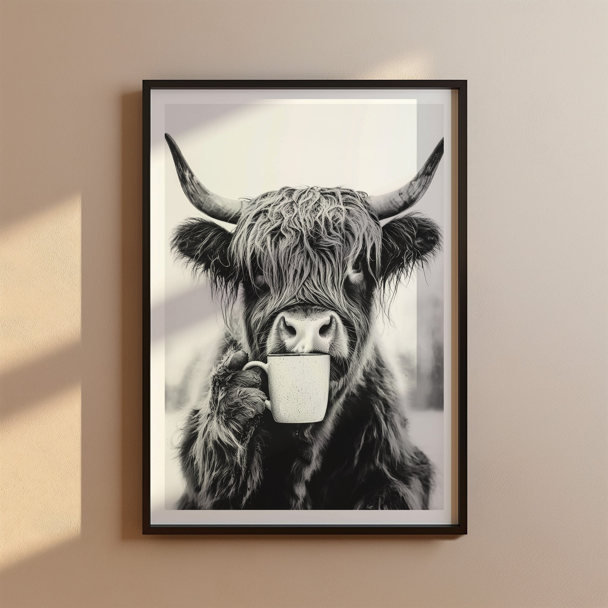 Kuh trinkt Kaffee Poster - Küchenbild Schwarz Weiß - Highland Kuh Esszimmer Bild