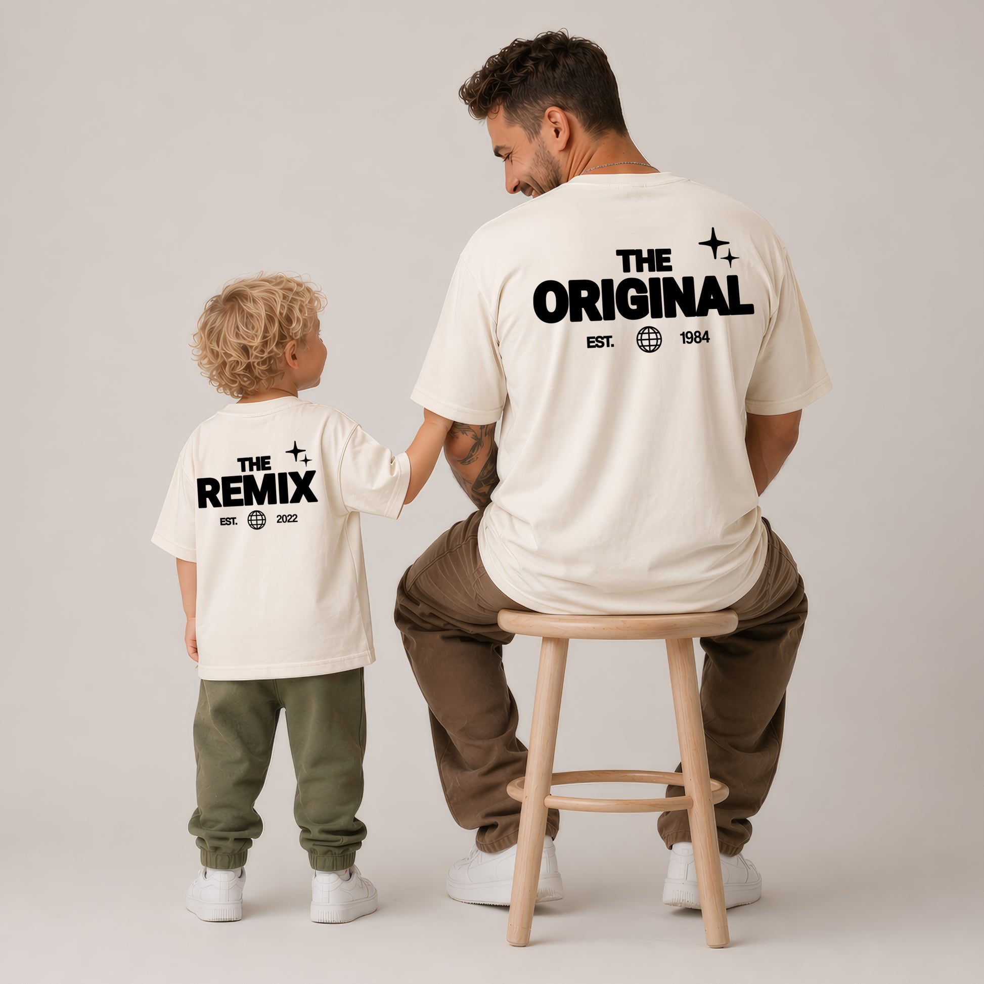 Vater Sohn Partnerlook Shirts Personalisiert - The Original & The Remix Backprint