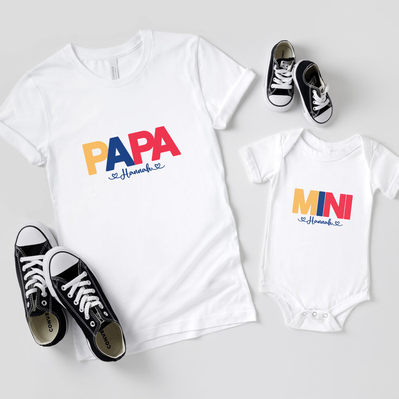 Papa Mama Mini Shirts mit Wunschnamen Vater Sohn Partnerlook Mutter Tochter Outfit Babybody bedruckt Schwangerschaft Ankündigung Unisex