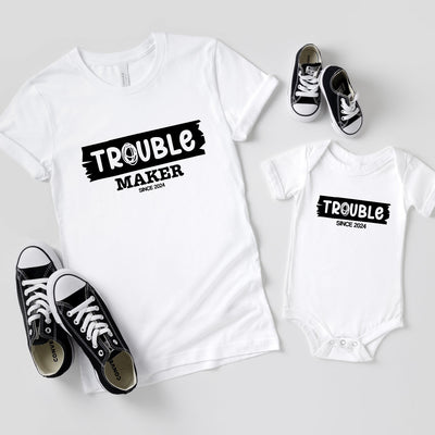 Trouble Shirt Vater & Sohn Partnerlook Trouble Maker Babybody bedruckt personalisiert Geschenk für Eltern Mutter Tochter Outfit SET Vatertag