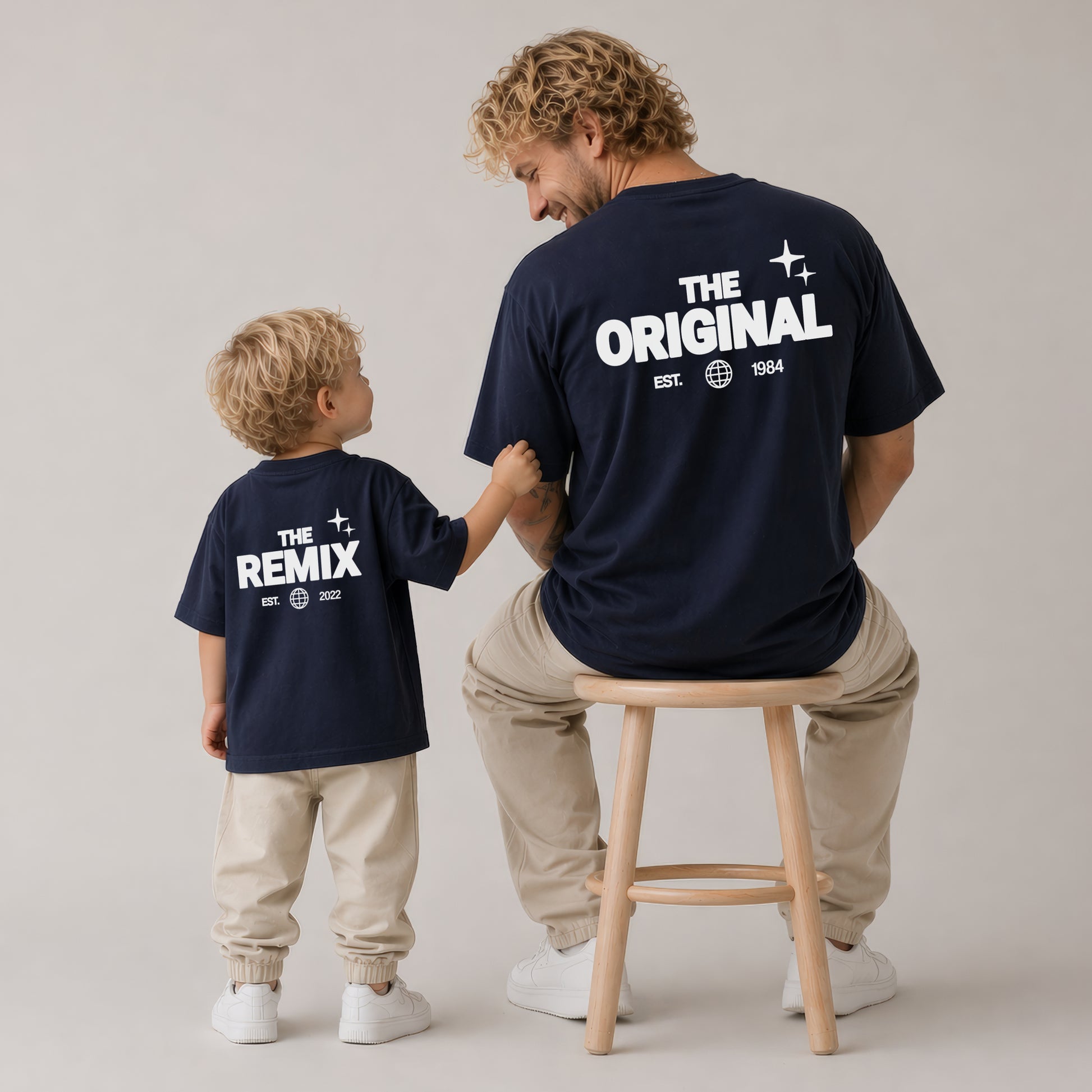 Vater Sohn Partnerlook Shirts Personalisiert - The Original & The Remix Backprint