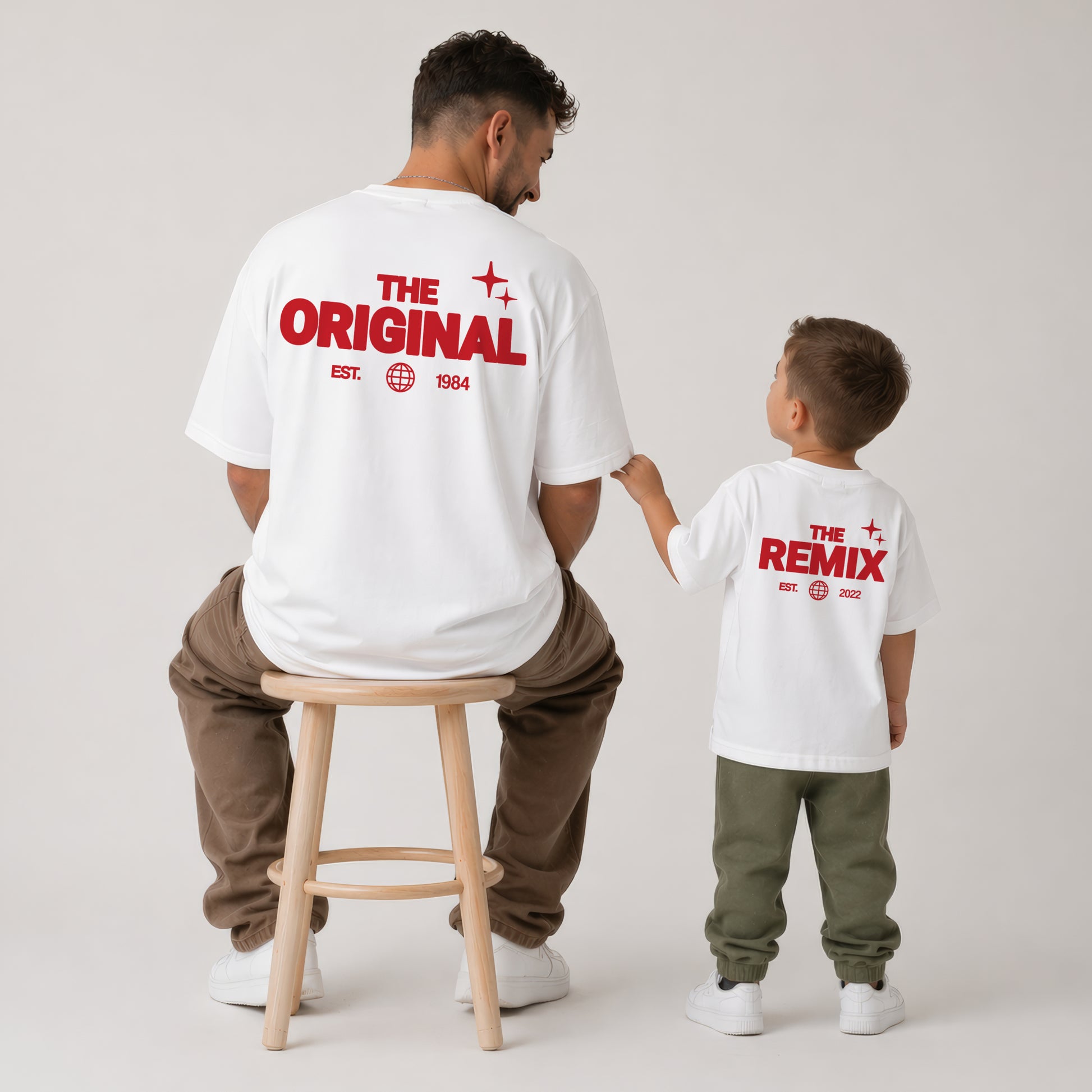 Vater Sohn Partnerlook Shirts Personalisiert - The Original & The Remix Backprint