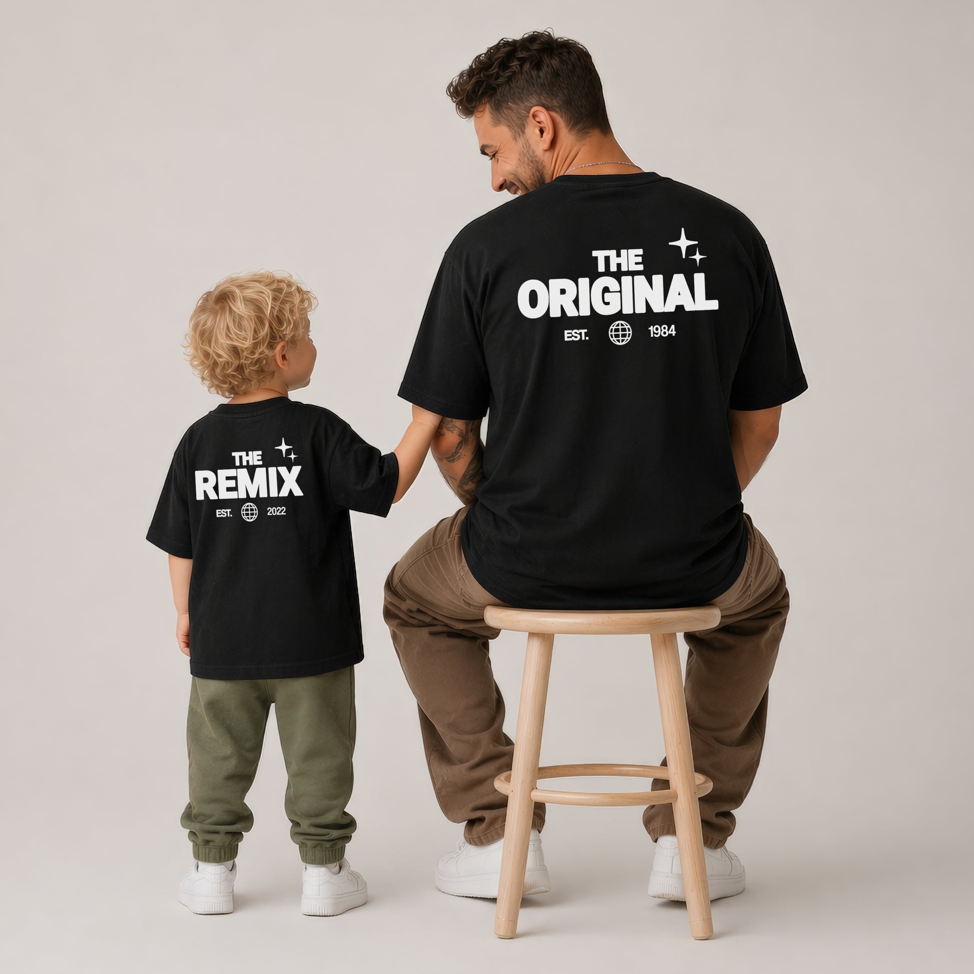 Vater Sohn Partnerlook Shirts Personalisiert - The Original & The Remix Backprint